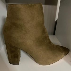 Olive velvety material booties